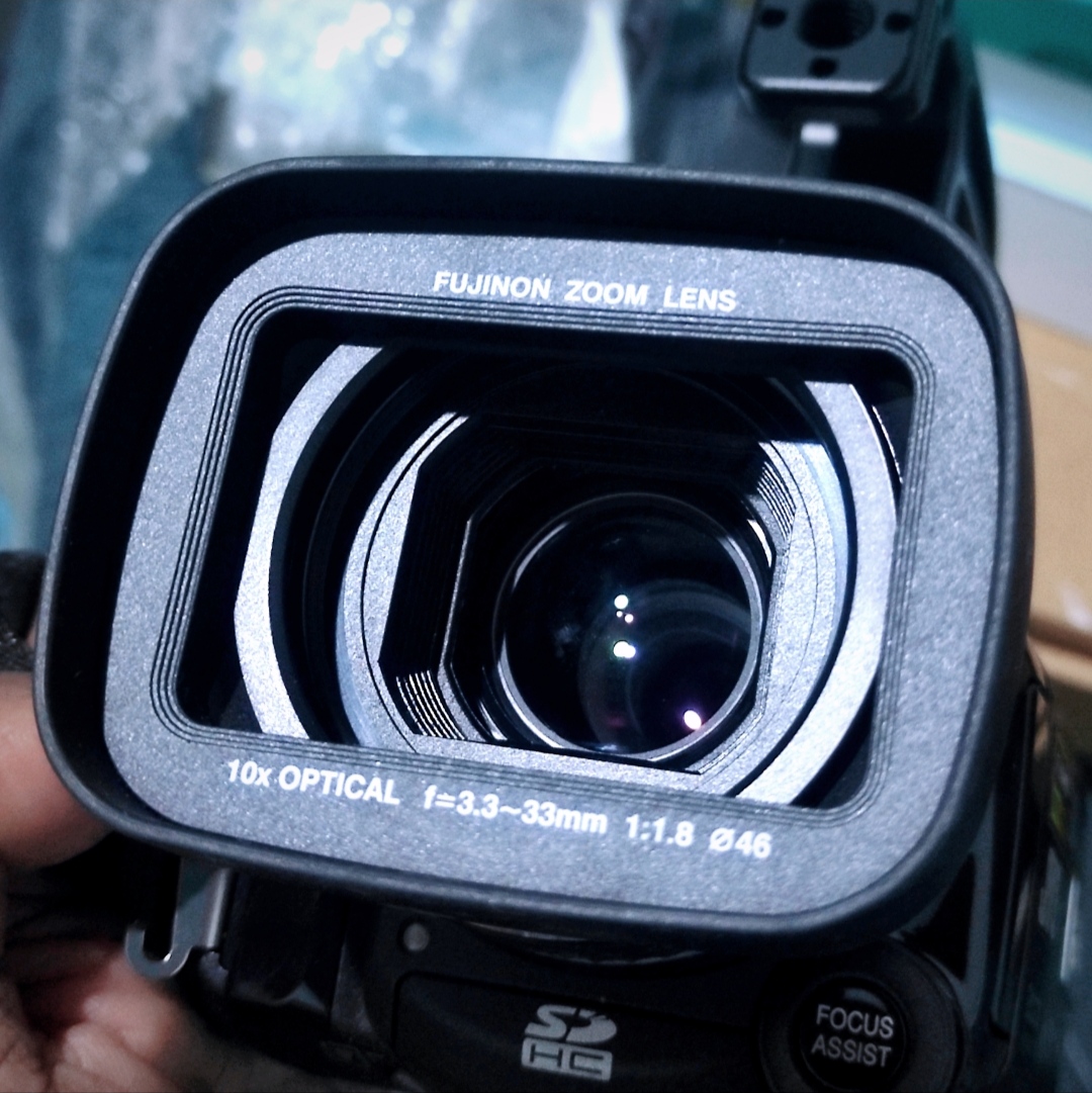 JVC EVERIO GZ-HD7EK Video Camera Camcorder - Image 3